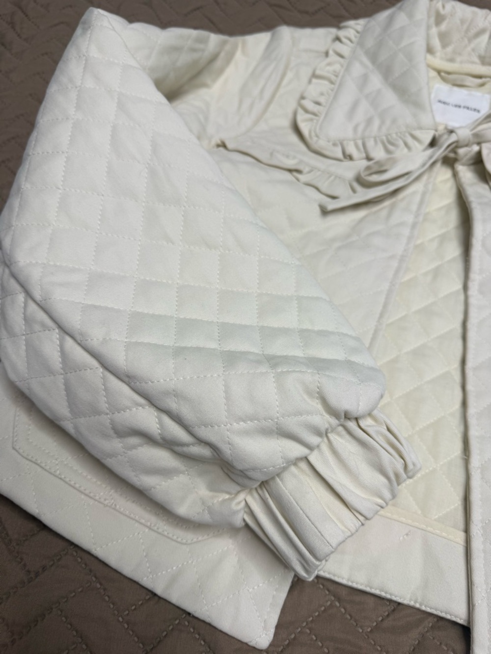 Avec Les Filles Cream Quilted Ruffle-Trim Jacket - Picture 5 of 9